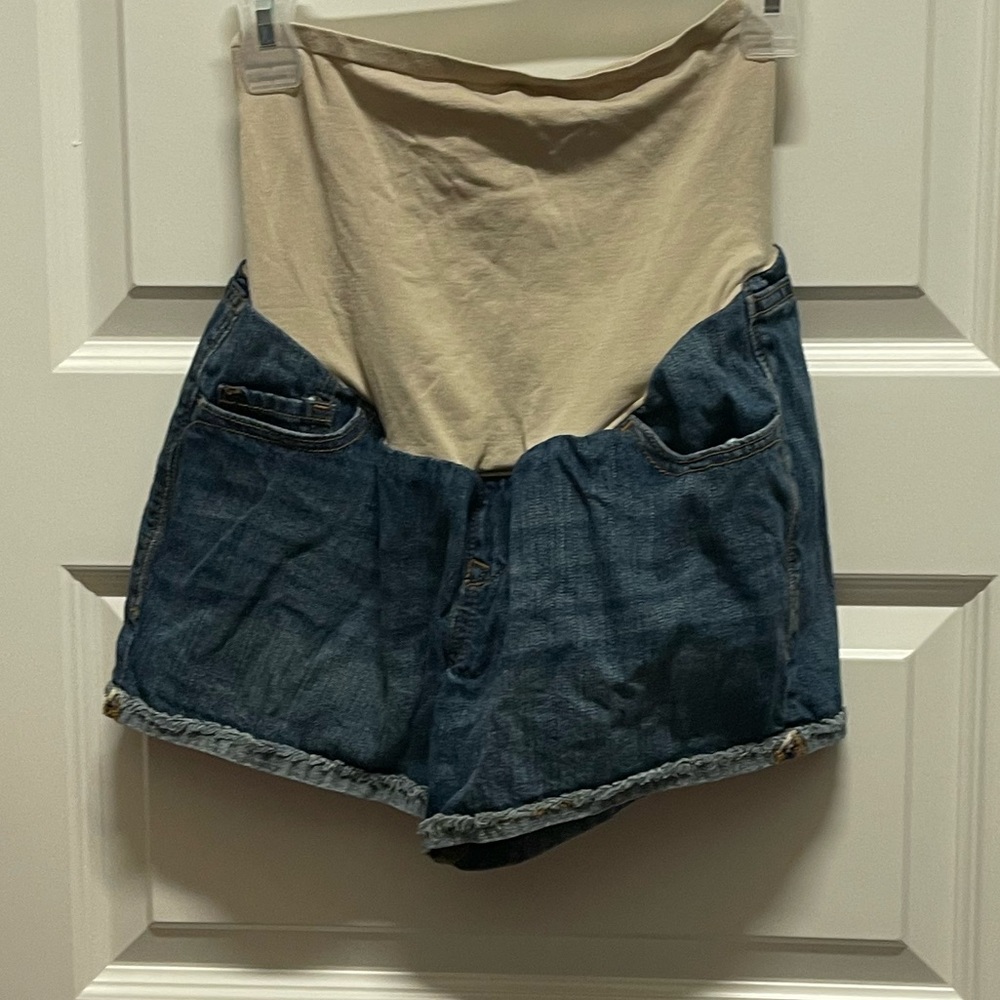 Old Navy maternity shorts sz 6